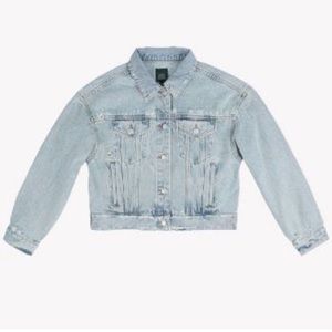 Womens cropped Denim Tucker Jacket- Wild Fable Light Blue M